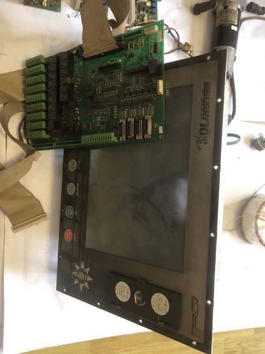 Обладнання та комплектуючі деталі до стола плазмової різки Pierce