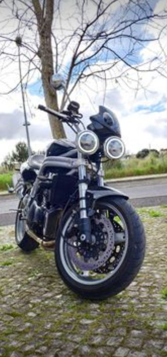 Moto muito estimada - Triumph Speed Triple 955 i