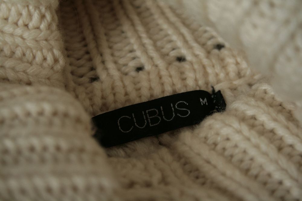 Wełniane ponczo z golfem, kremowe, ecru, Cubus, na zimę, jesień