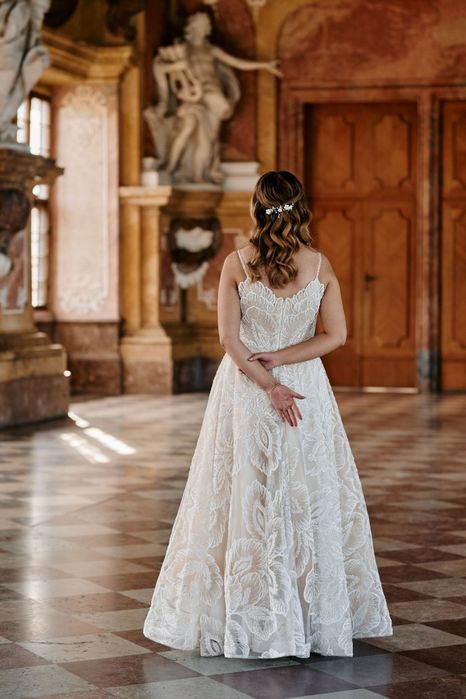 Suknia ślubna rozmiar 42 A