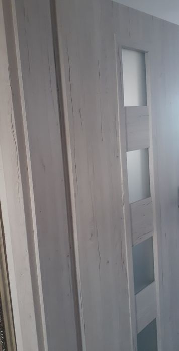 Sprzedam NOWĄ ościeżnicę do łazienki