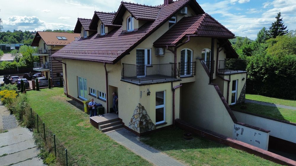 Bliźniak do wynajęcia na biuro blisko obwodnicy A4 | parking | od 1.08