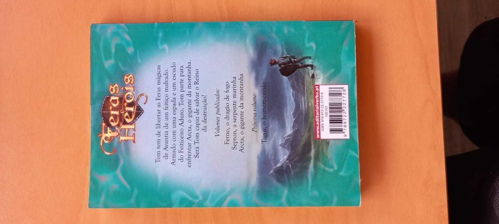 Feras e Heróis (LIVRO) Arcta, O Gigante da Montanha