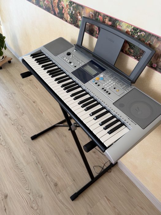 синтезатор Yamaha PSR-E323 робочий