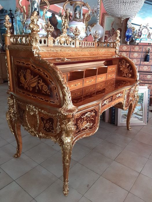 Papeleira/Secretária(Francesa)