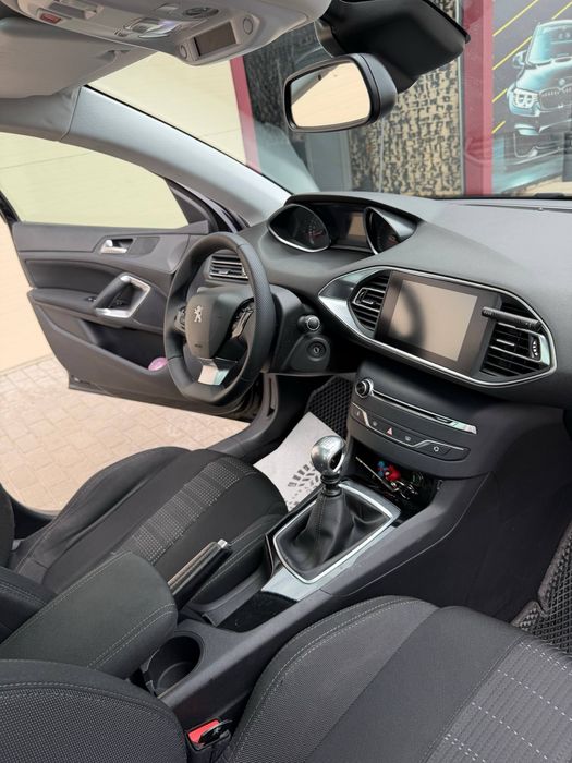 Peugeot 308 T9 2015