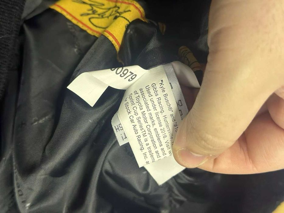 Biusão original da m&m´s em excelentes condições, como novo