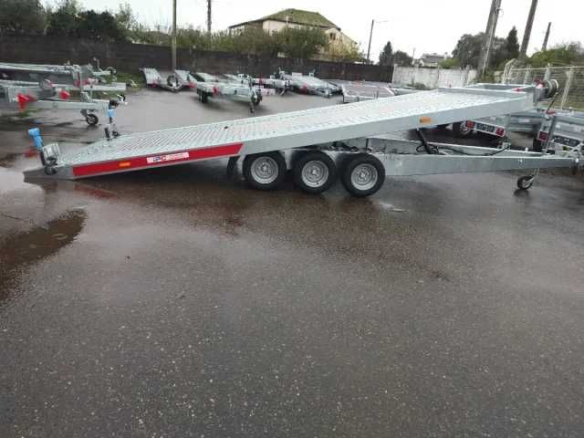 Reboques e plataformas