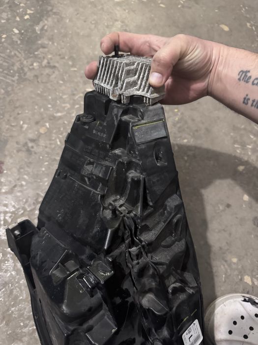 Фара ліва Led Tesla 3