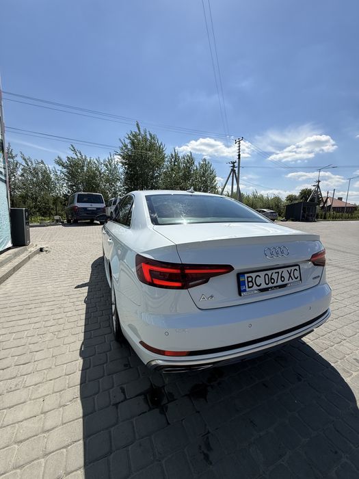 Audi A4 s-line (b9)