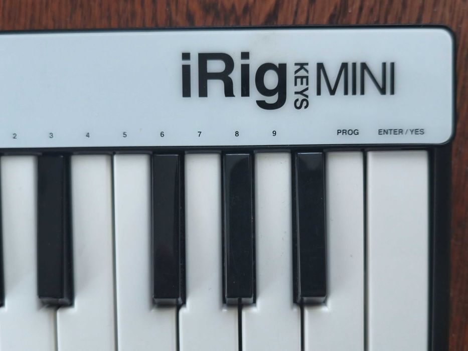 Міді-клавіатура IK Multimedia iRig Keys Pro