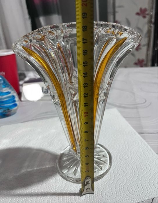 wazon Art Deco z bursztynowym szlifem