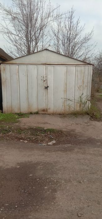Продаю металлический разборной гаражгараж