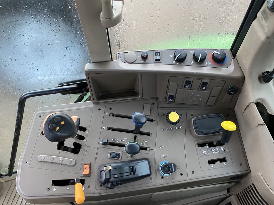 Ciągnik JOHN DEERE 6330 z TUR - 2010 rok - 105KM - Premium