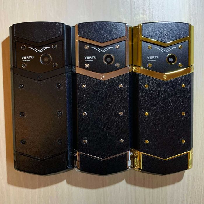Продам Новий Телефон Vertu V888 Pro Slider Phone MT6261 GSM 2G.