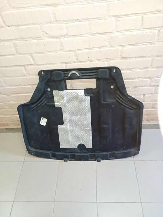 Шумоізоляція капота Форд (фокус і сієра)