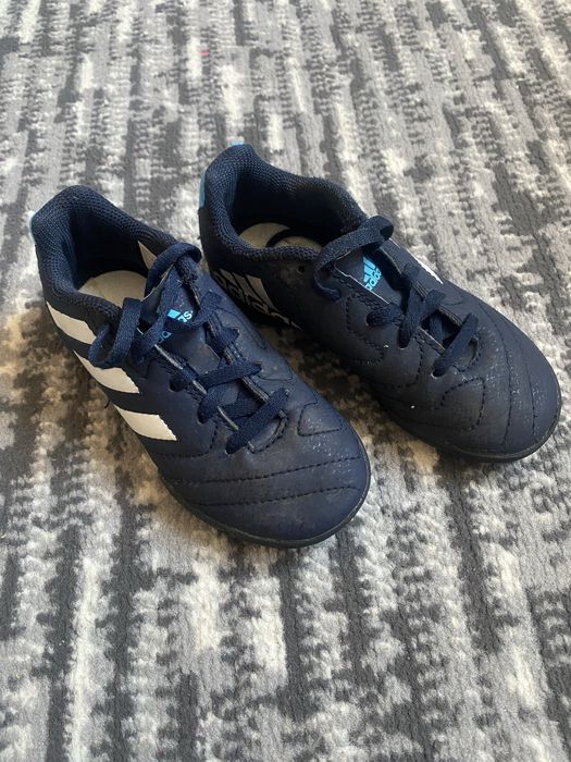 Дитячі кросівки футзалки кросівки для футболку кобки