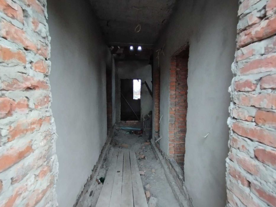 Продаж 5-к. будинок з ділянкою в м. Мостиська