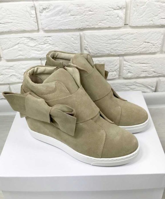 Buty zamszowe skóra By o la.la