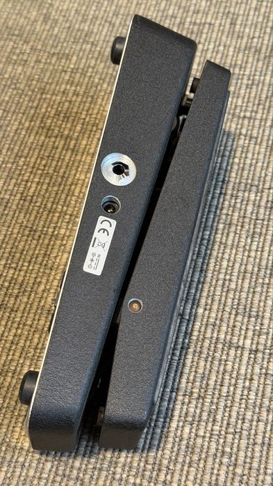Cry Baby Jim Dunlop