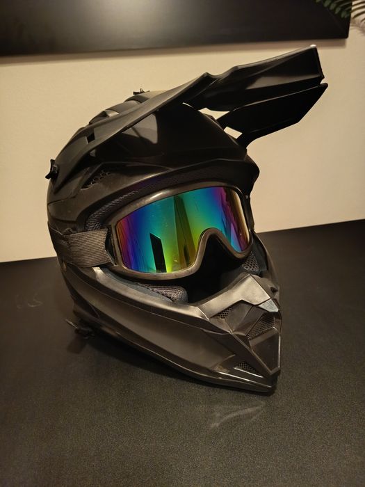 Capacete + óculos