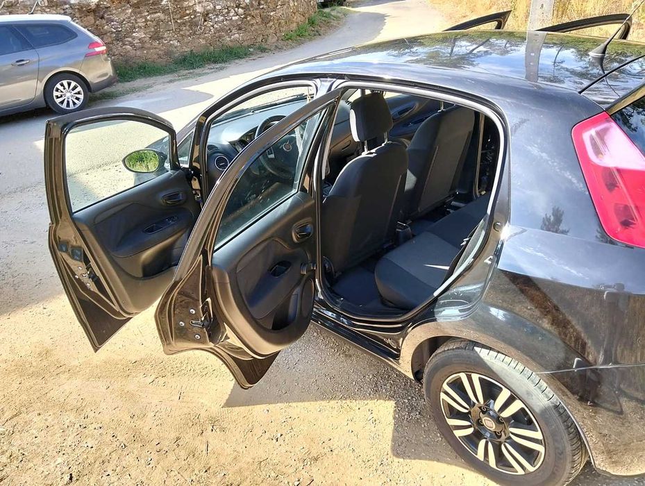 Fiat Punto 1.3 Multijet Diesel 85 CV — 07/2015 — 201.000 km — Bom estado — 6.000 € (negociável) — photo 4