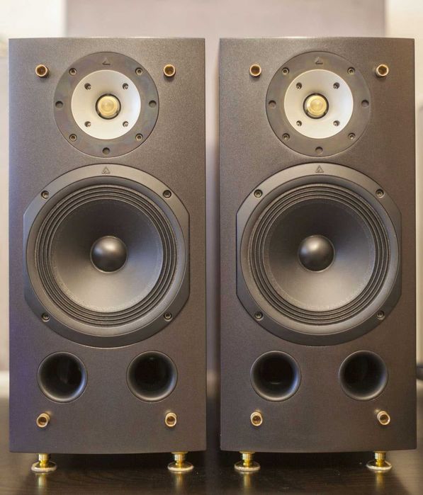 Kolumny Triangle Comete ES