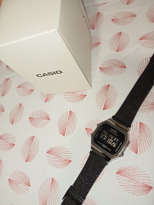 Casio A168 All Black – Original, em ótimo estado