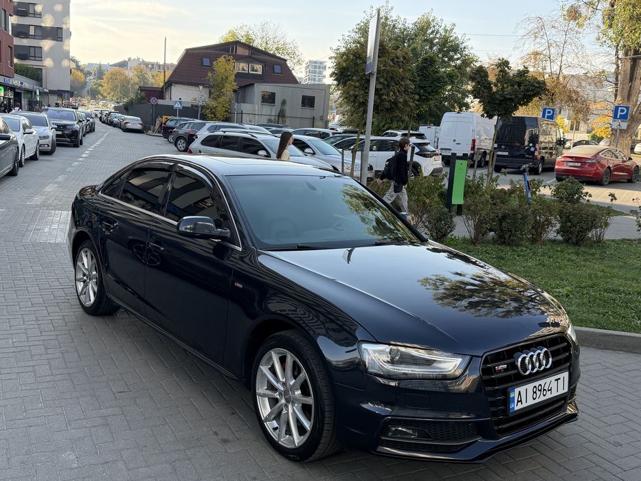 Продам Audi A4 B8