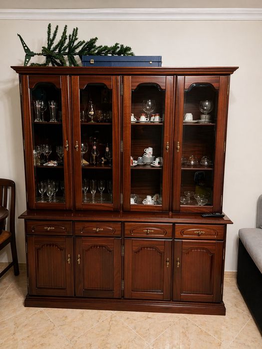 Mobília de Sala em Mogno Maciço