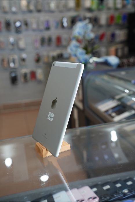 iPad 2018 32GB Silver LTE