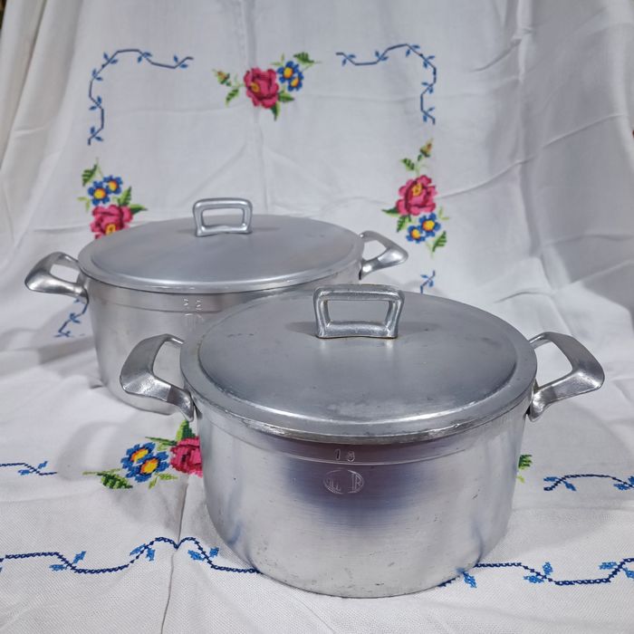 2 Tachos de Alumínio - Forte - BARATÍSSIMOS