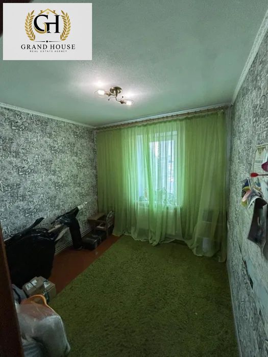Продам чудову трикімнатну квартиру, район Попова (Героїв України).