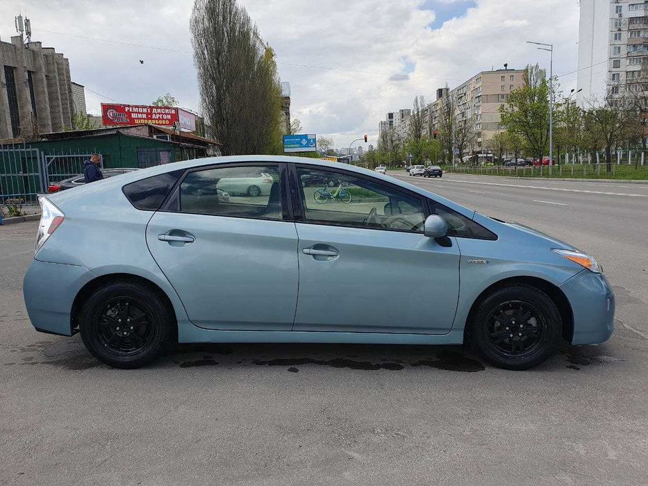 Аренда авто тойота приус оренда пріус таксі TOYOTA PRIUS ЛІЦЕНЗІЯ