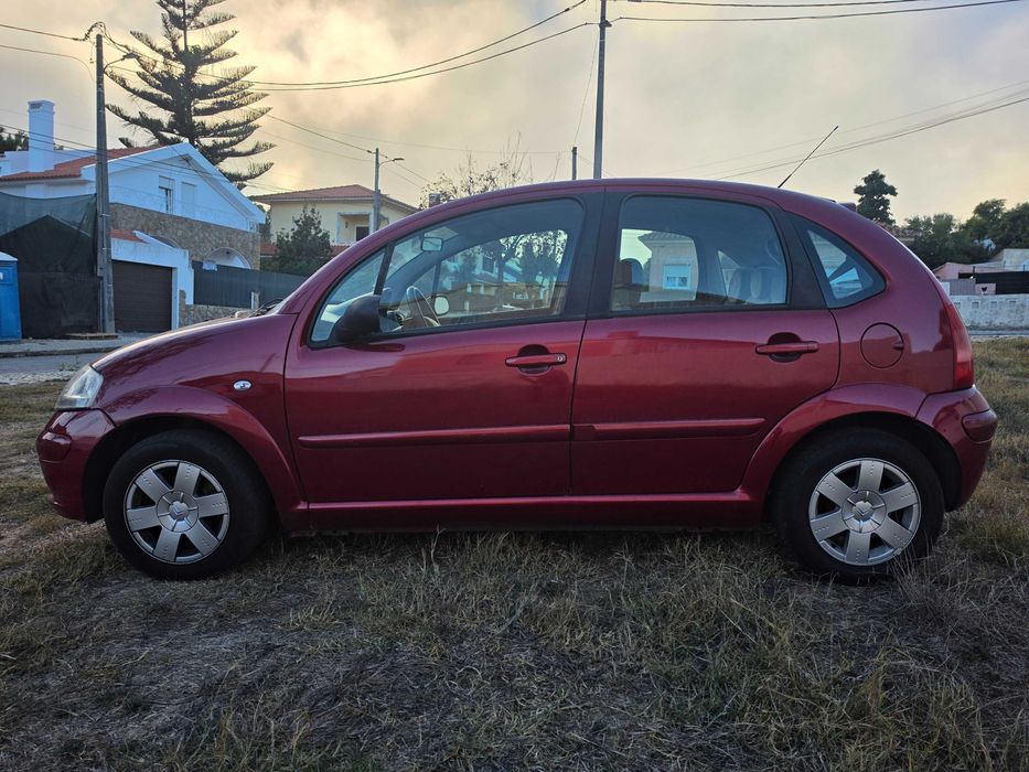 Citroën C3 1.2 com poucos quilometros