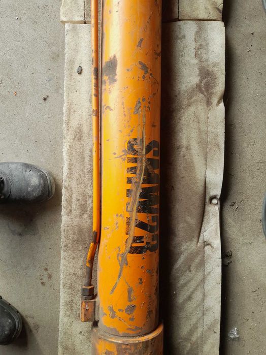 Siłownik hydrauliczny hakowiec ładowarka łuparka