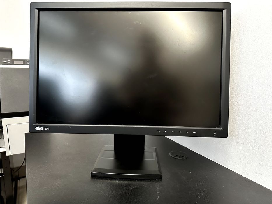 Profesjonalny monitor graficzny LaCie 324
