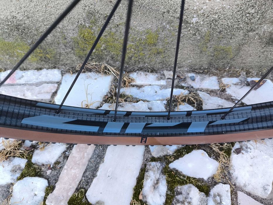 Rodas carbono Zipp 101 XPLR
