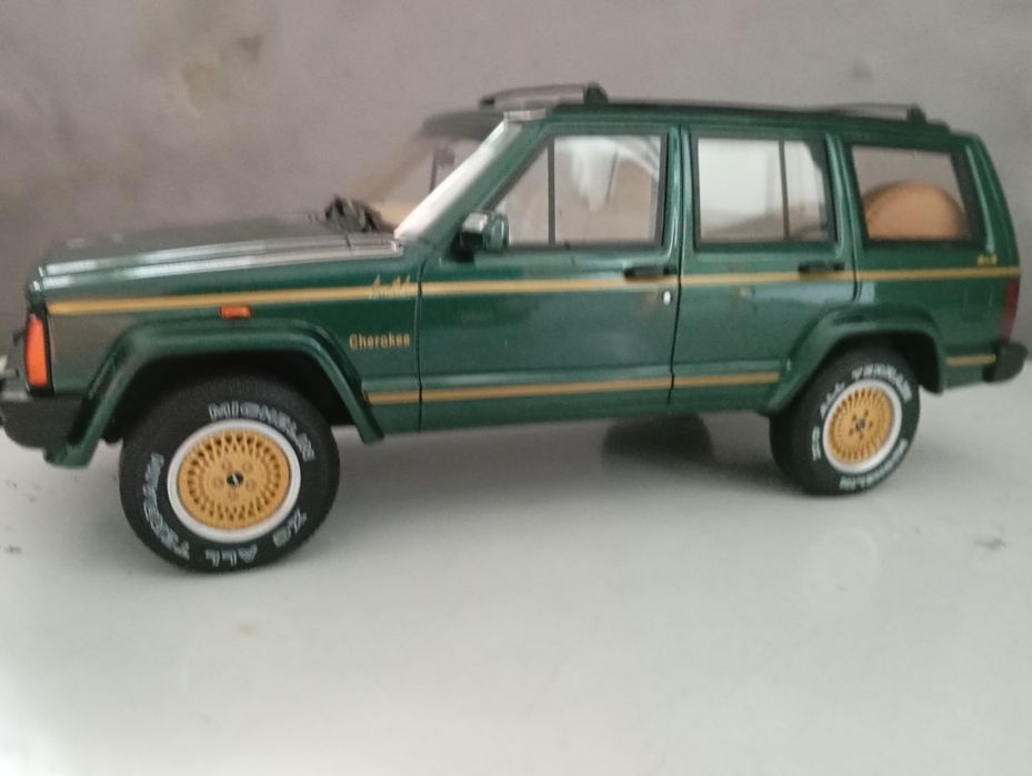 Miniaturas de carros 1.18