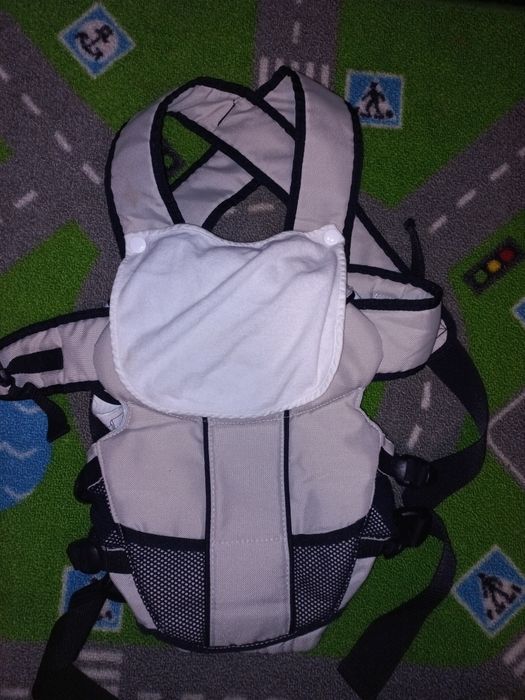 Nosidełko dla dziecka w bardzo dobrym stanie Chicco Wysoka jakość