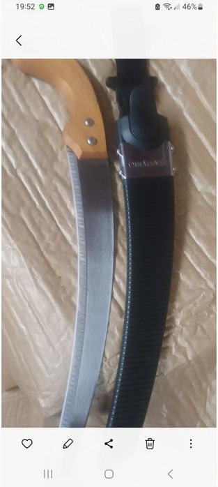 Tesouras e serrotes para podar.