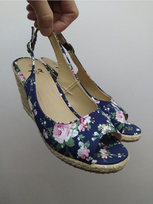 T&R 38 sandały damskie koturny