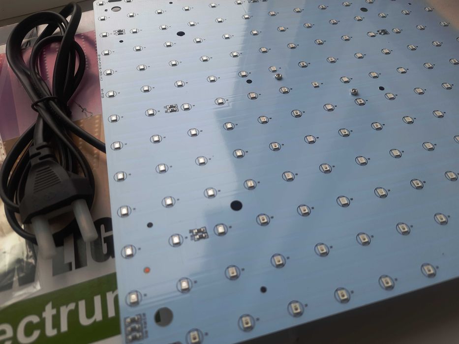 Фітолампа LED 220W 169LED полний спектр для рослин