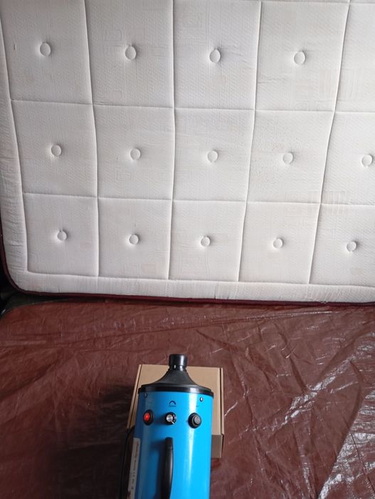 Limpeza de sofás colchões cadeiras tapetes e carpetes