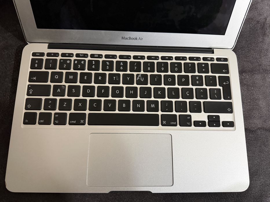 MacBook Air vendo para peças ou para quem o queria arranjar