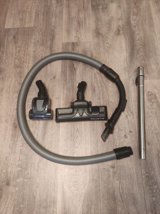 Аксессуары для пылесоса Rowenta. Шланг, труба и щётки.