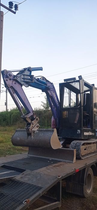 Мініекскаватор Komatsu pc 27 разом з евакуатором
