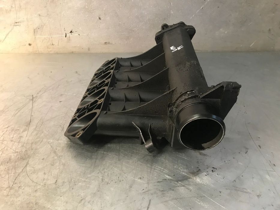 COLECTOR / COLETOR DE ADMISSÃO MERCEDES VITO W638 2.2CDI A6110902537