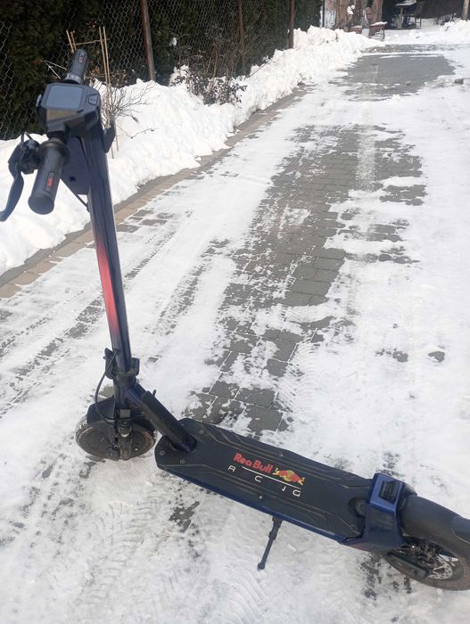 Hulajnoga elektryczna Red Bull Racing