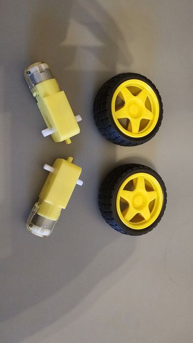 Koła 6 cm z silniczkami DC (dwa komplety)